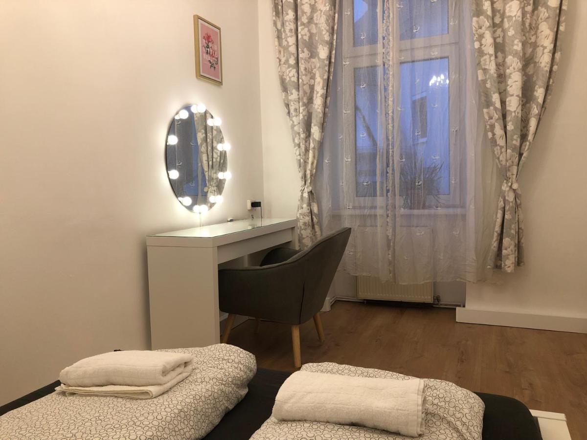 Central Apartment Near Subway Station 2 เวียนนา ภายนอก รูปภาพ