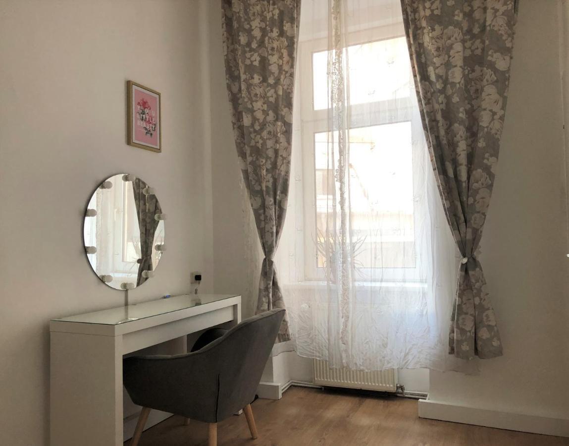 Central Apartment Near Subway Station 2 เวียนนา ภายนอก รูปภาพ